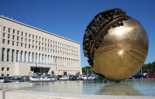 Il Ministero degli Esteri italiano nega ufficialmente l’esistenza giuridica del Territorio Libero di Trieste, del suo Porto franco e dei diritti dei suoi cittadini: Trieste Libera incrementa i ricorsi internazionali
